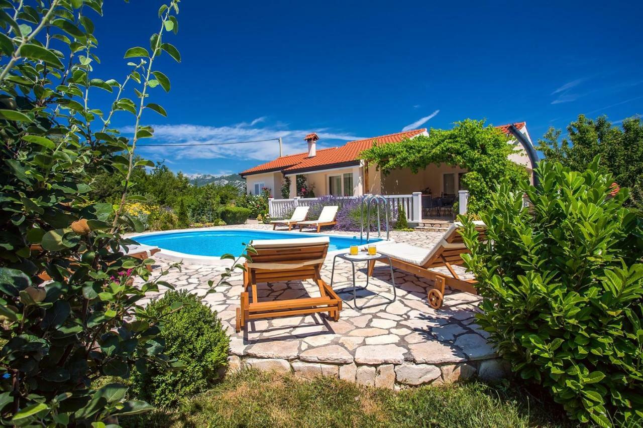 Villa Ana - 3 Bedroom Villa With Private Pool And Unspoiled Natural Environment Kucice ภายนอก รูปภาพ